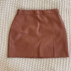 Aritzia skirt - Wilfred Collection